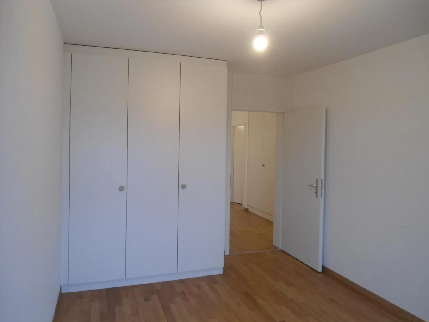 Superbe appartement 5 pièces ensoleillé et au calme - Photo 8 of 9