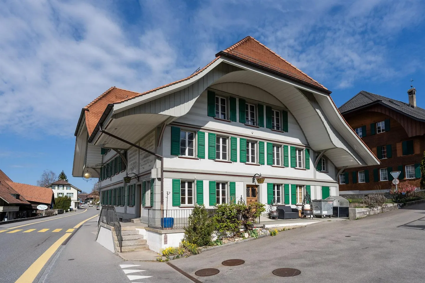 Gasthof Sonne: Casa residenziale e commerciale in vendita a Grosshöchstetten - Foto 2 di 11
