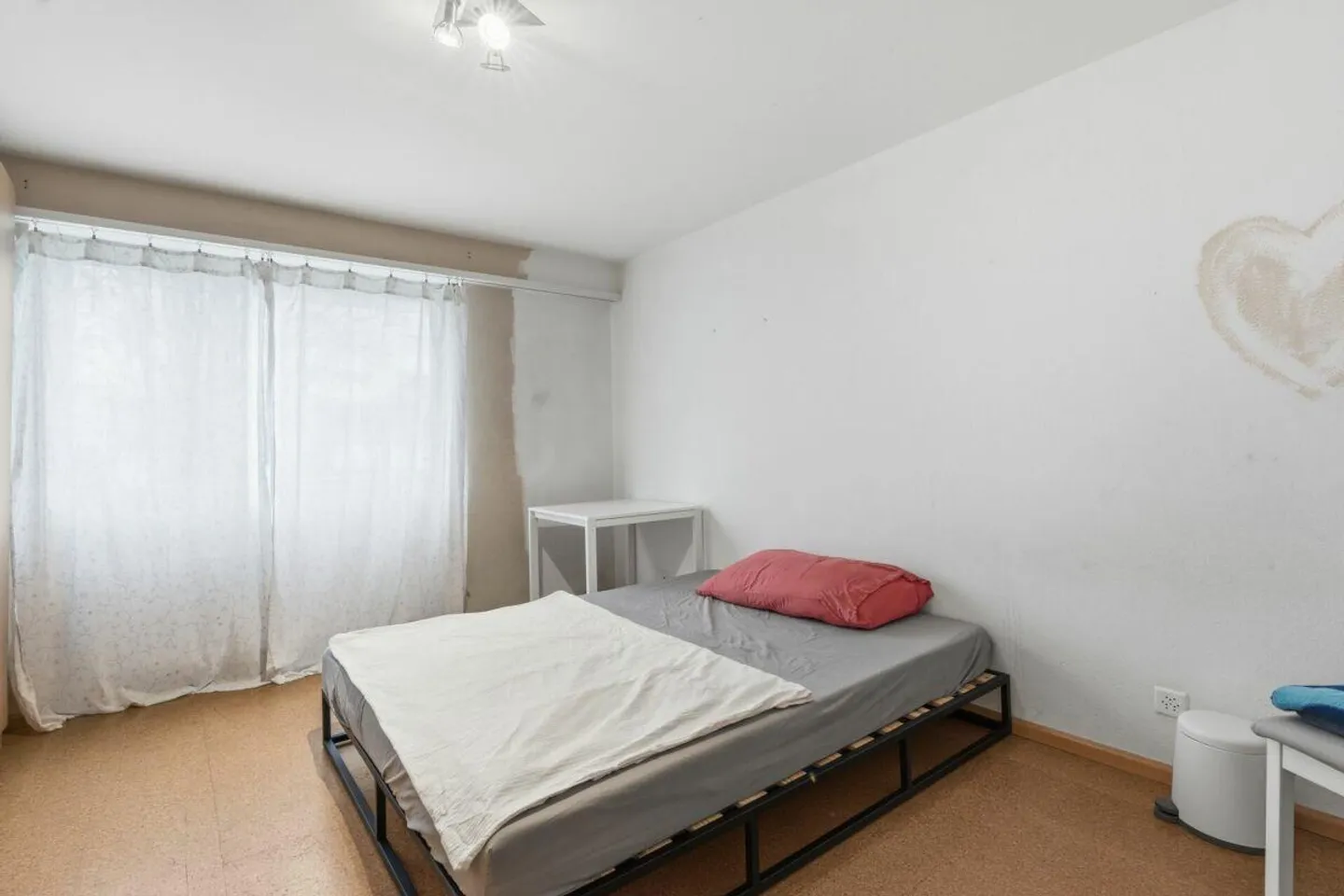 Appartement de jardin de 4,5 pièces confortable et familial dans un emplacement prisé - Photo 6 sur 11