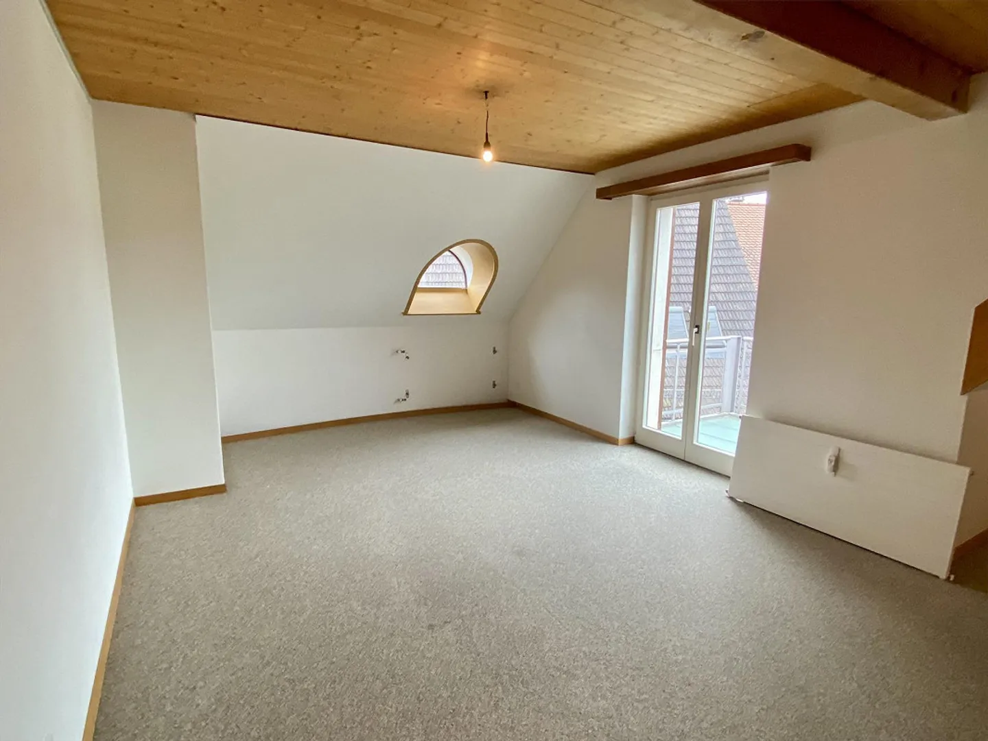 Maisonette Apartment - Photo 2 of 11