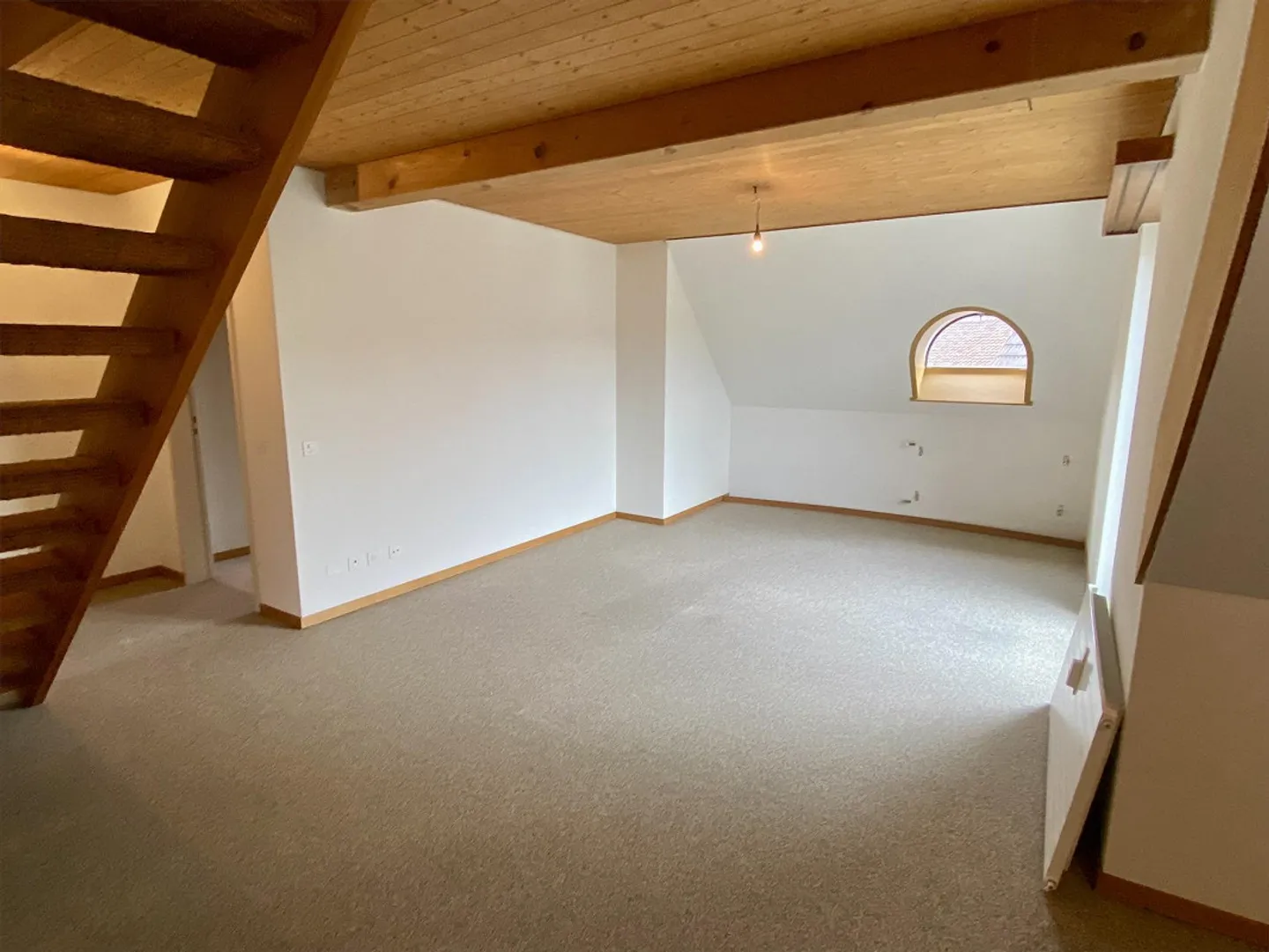Maisonette Apartment - Photo 3 of 11