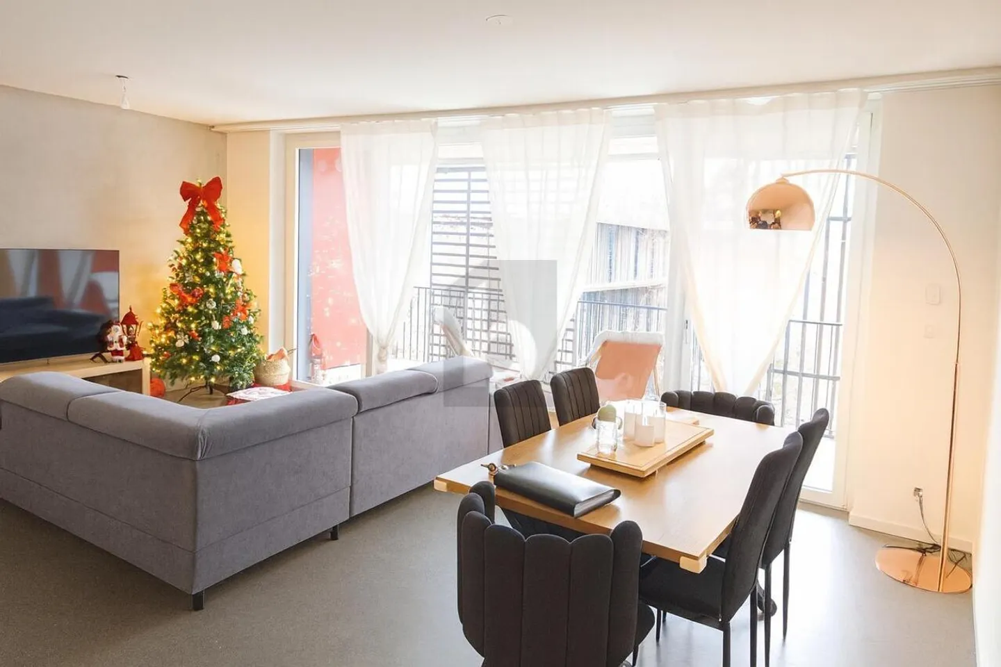 Apartment for rent - Photo 3 of 6