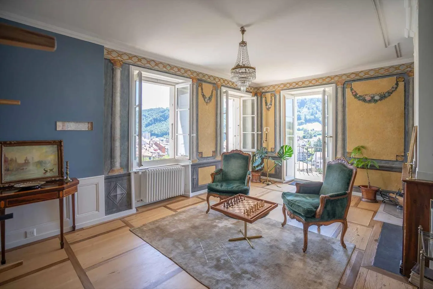 Exklusiv - Außergewöhnliches Herrenhaus mit Potenzial für fünf Wohnungen - Foto 5 von 13