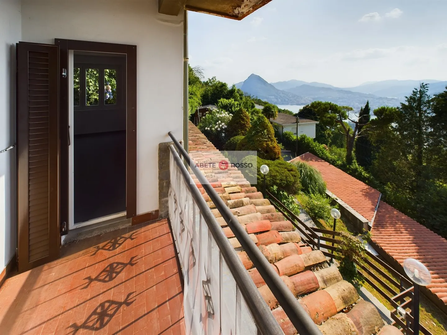 Vue sur le lac pour s'émerveiller, TERRASSE pour se détendre dans la nature (AUSSI POUR LES VACANCES). - Photo 13 sur 22