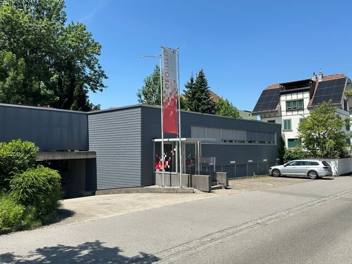 Bellissimi uffici a pochi passi dalla stazione di Gossau ti cercano! - Foto 1 di 8