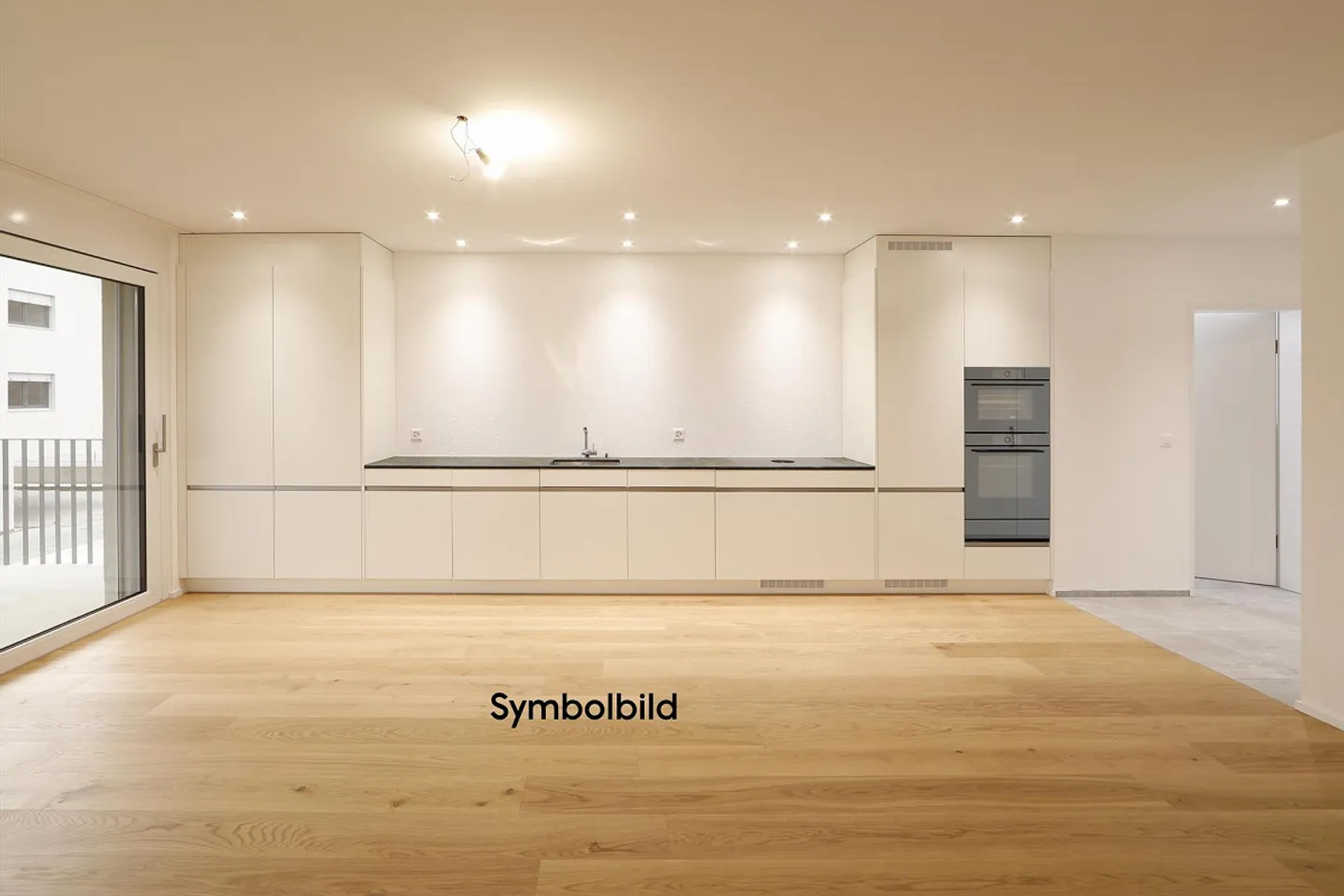 Exklusive 5.5 Zimmerwohnung - Foto 2 von 8