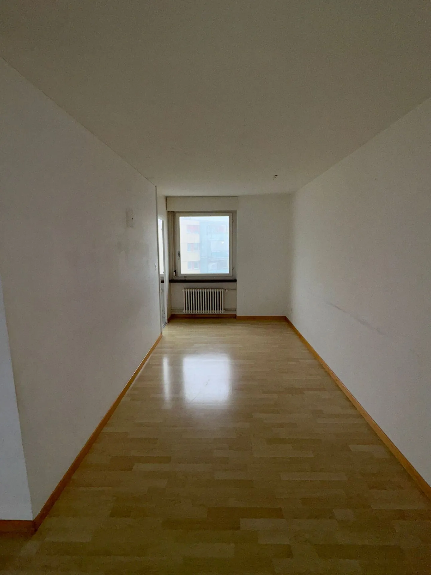 Appartement spacieux de 3,5 pièces avec belle vue - Photo 7 sur 8