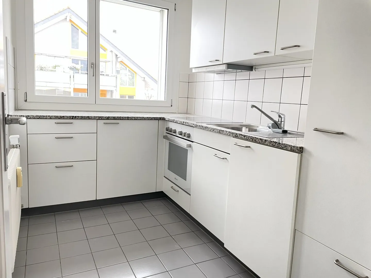 Soleggiato appartamento di 3 locali a Ostermundigen - Foto 2 di 4