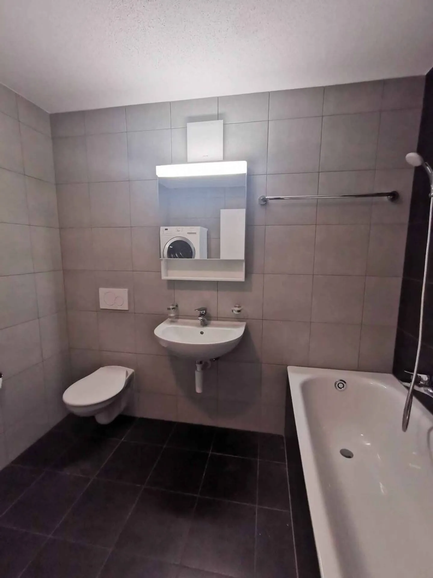 Wunderschöne 3,5-Zimmer-Wohnung mit Balkon, neben dem CFF-Bahnhof, vermietet verkauft - Foto 6 von 8