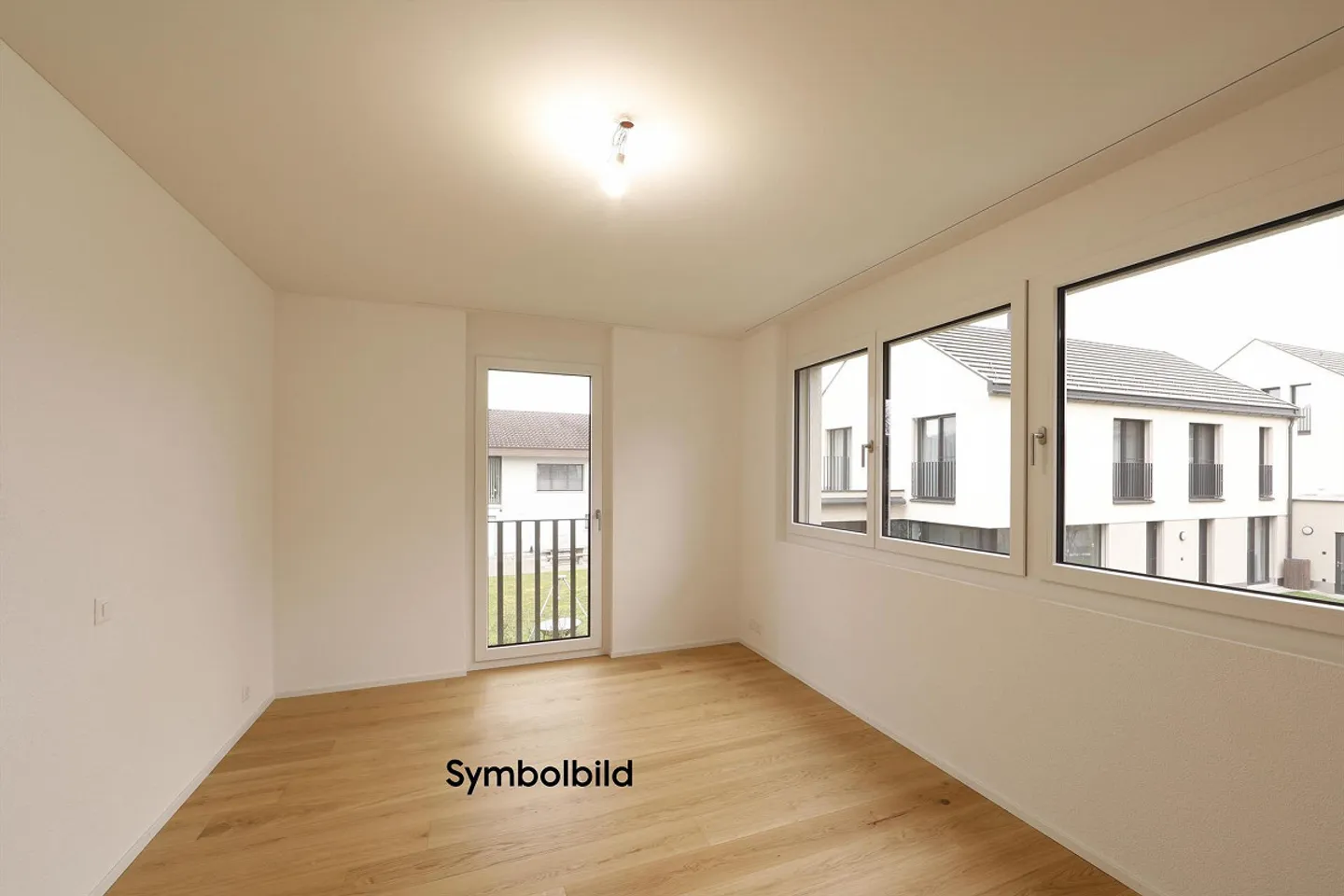 Exklusive 5.5 Zimmerwohnung - Foto 7 von 8