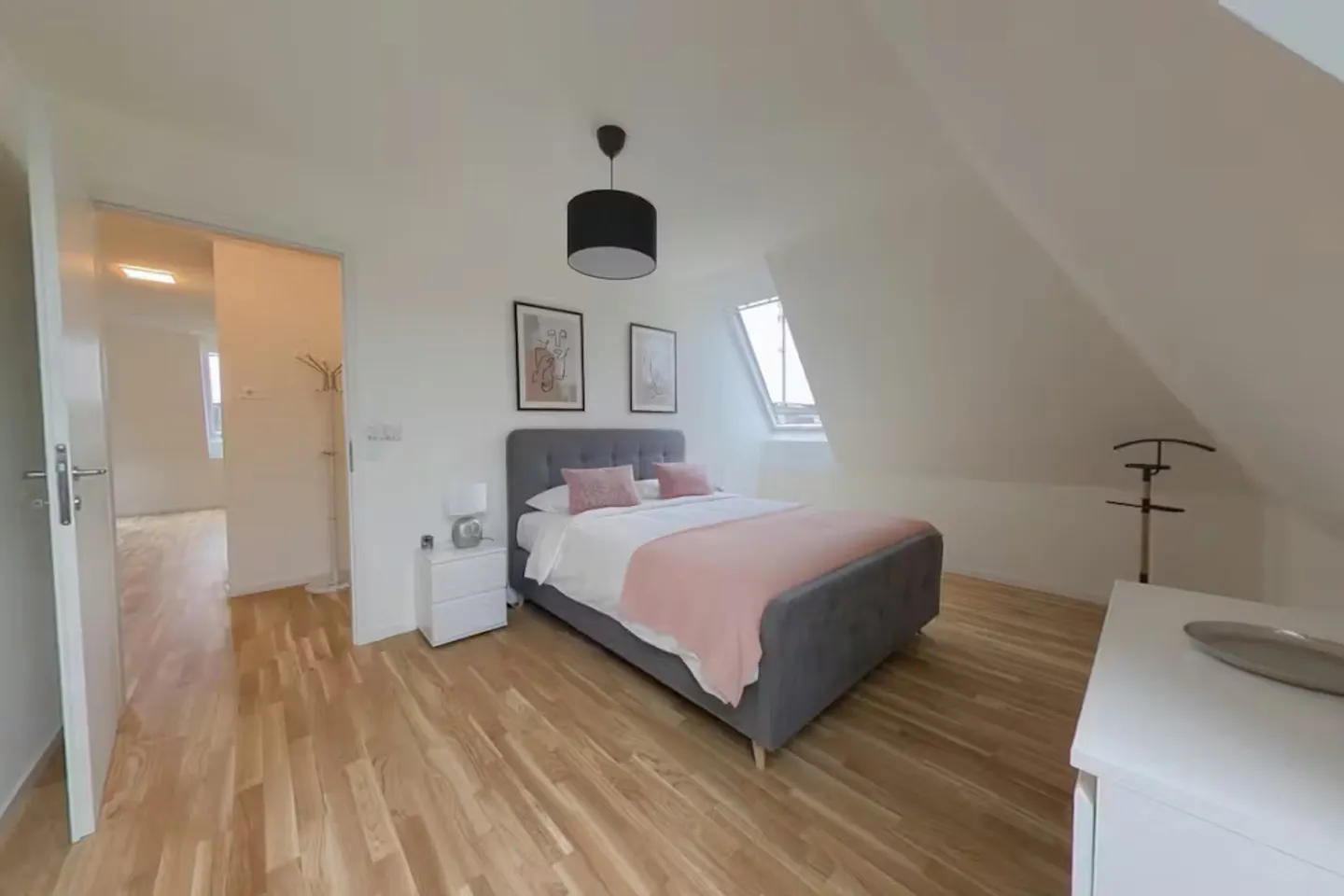 Charmantes Chalet in Lausanne - Foto 3 von 6