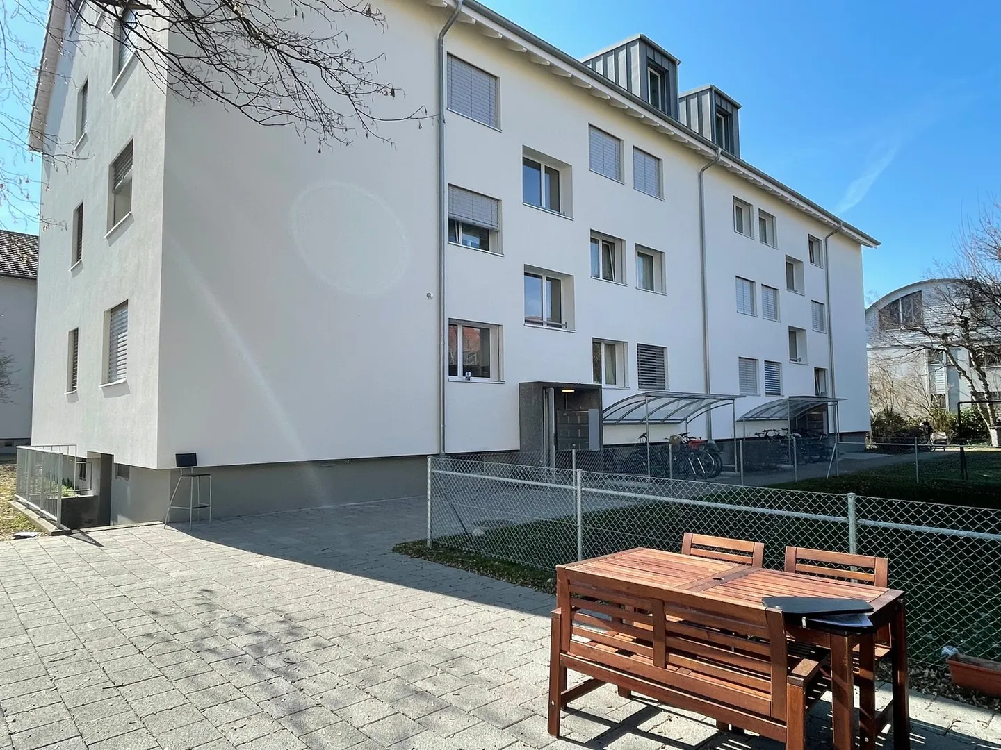Soleggiato appartamento di 3 locali a Ostermundigen - Foto 1 di 4