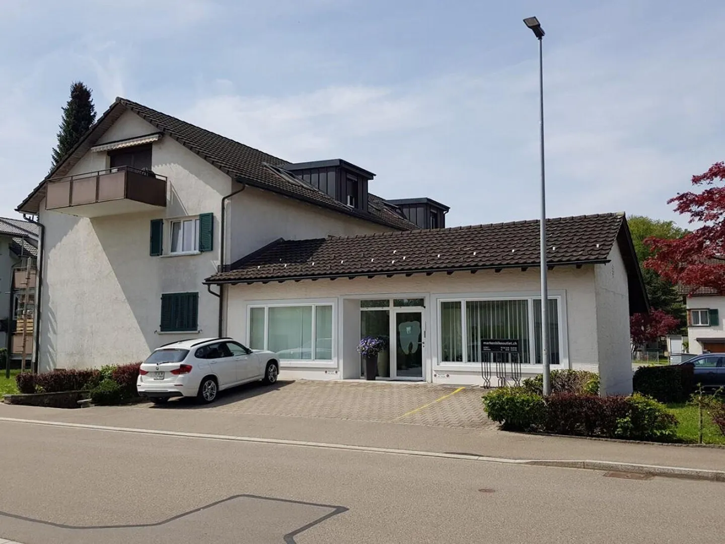 Immeuble multi-familial bien entretenu - Photo 3 sur 15