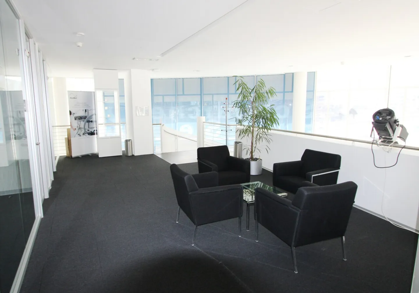 Büroflächen - im White Plaza beim Bahnhof SBB, ca. 200m2 bis 400m2 - Foto 3 von 7