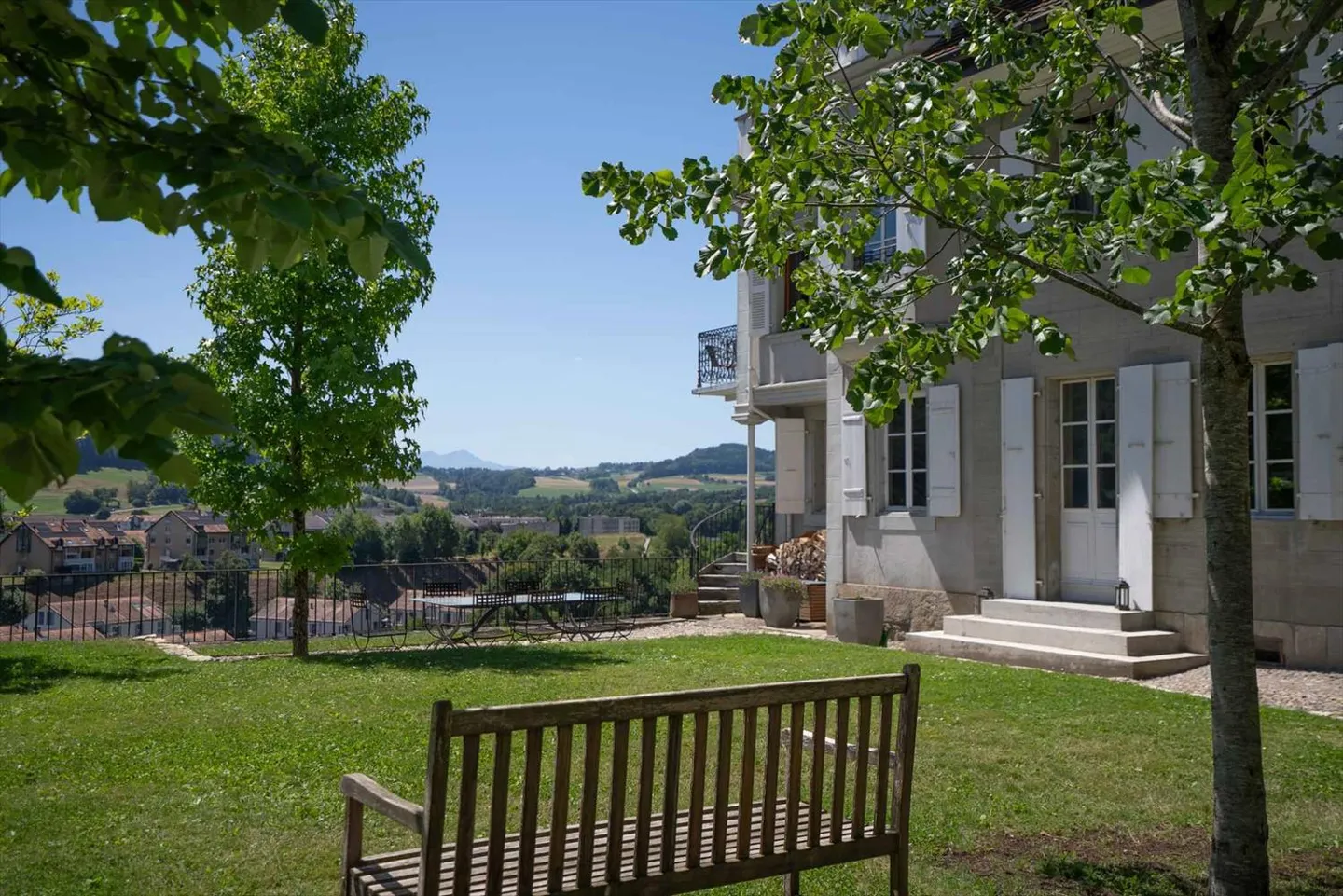 Exklusiv - Außergewöhnliches Herrenhaus mit Potenzial für fünf Wohnungen - Foto 11 von 13