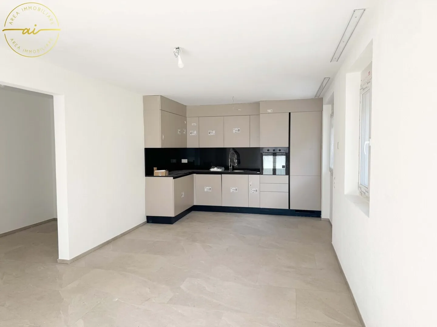 NEWLY BUILT SEMI-DETACHED VILLA WITH TWO APARTMENTS - Photo 10 of 13