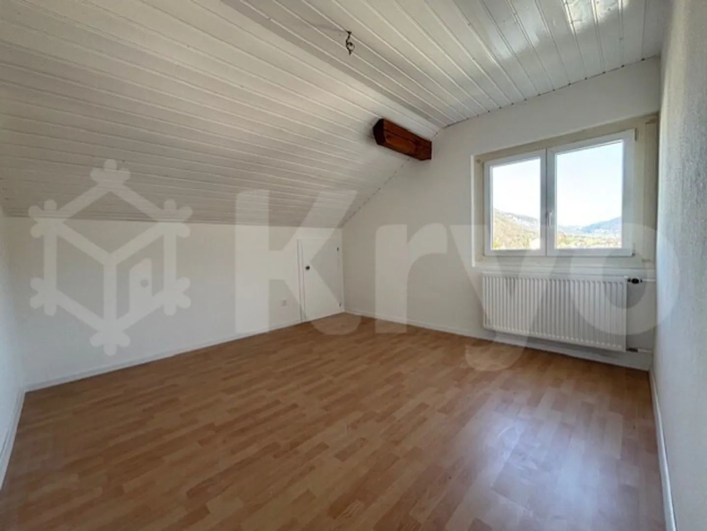 Appartamento ristrutturato di 2 locali in affitto - Foto 2 di 6