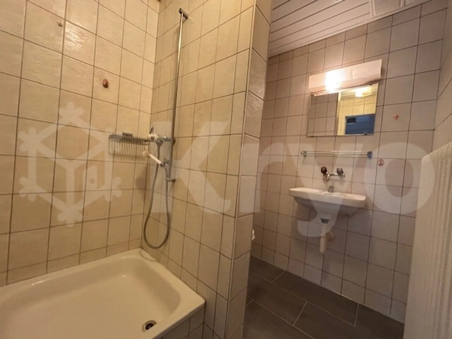 Appartamento ristrutturato di 2 locali in affitto - Foto 4 di 6