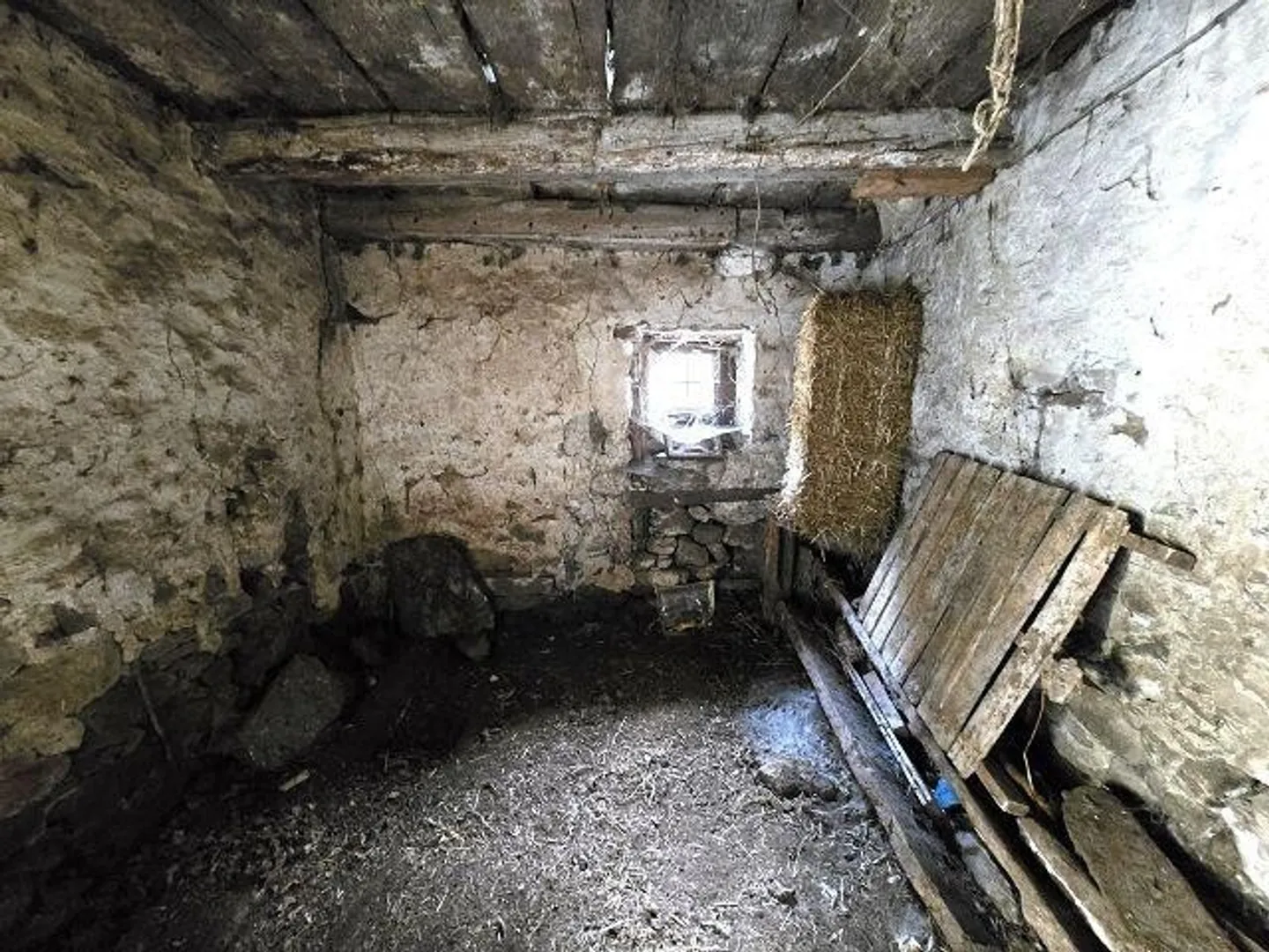 3 Rustici zum Ausbauen mit kleinem Grundstück sehr ruhig und sonnig - Foto 6 von 13