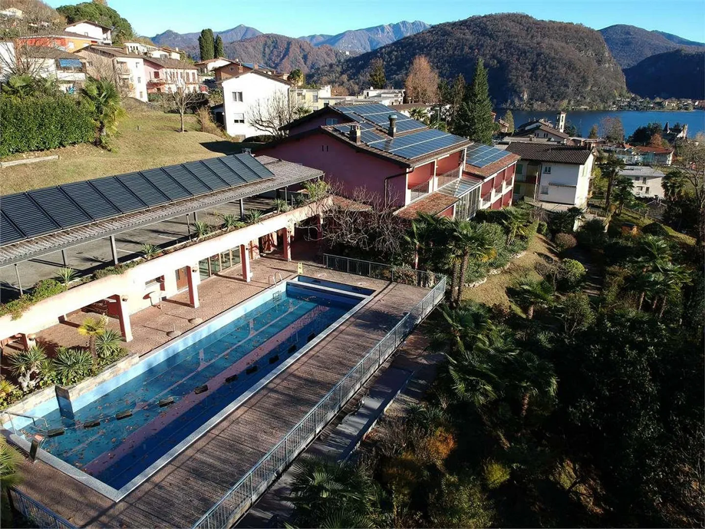 MALCANTONE - Villa transformée en Hôtel Garni - Photo 3 sur 13