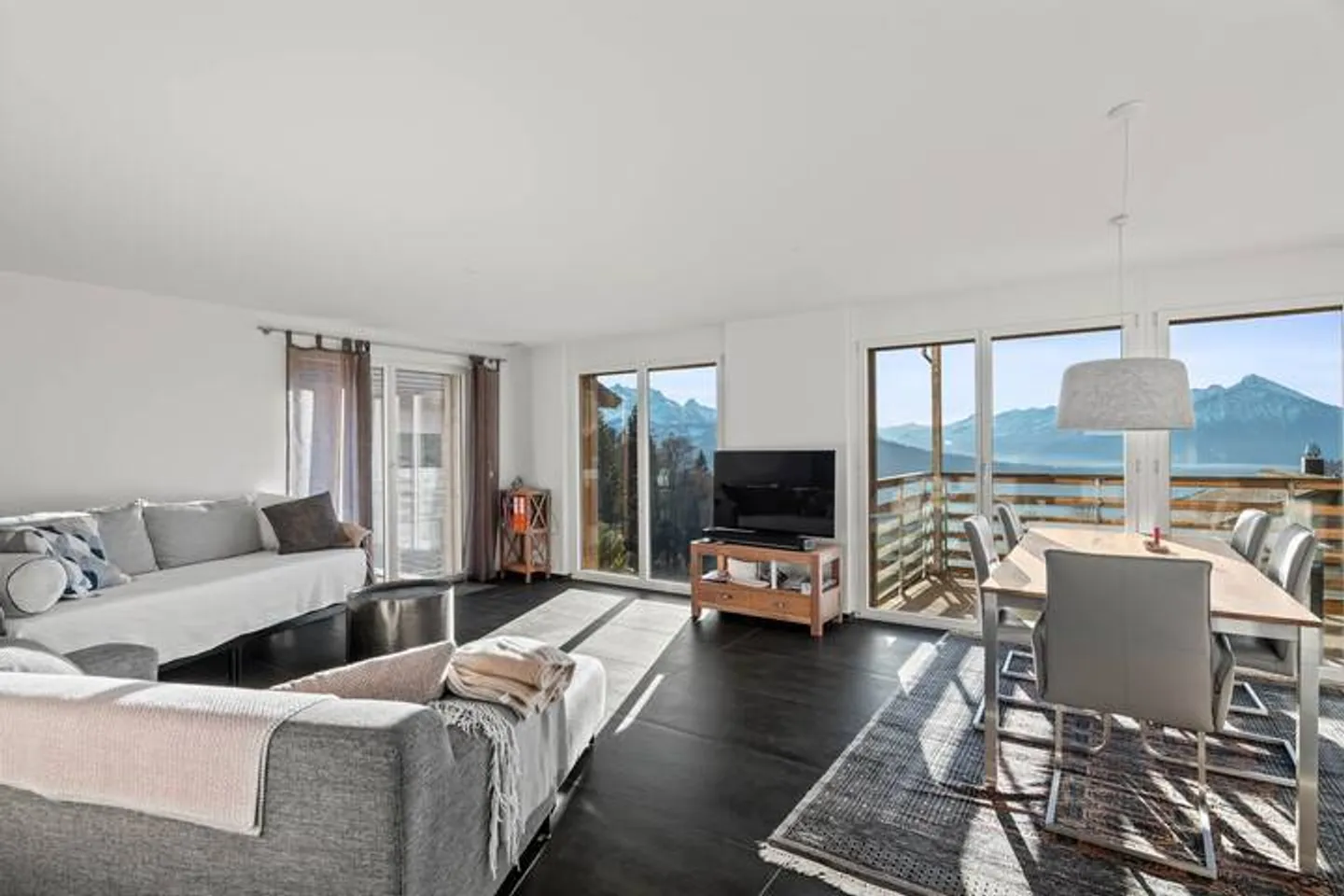 Modern Apartment with Alpine Views - Photo 2 of 9