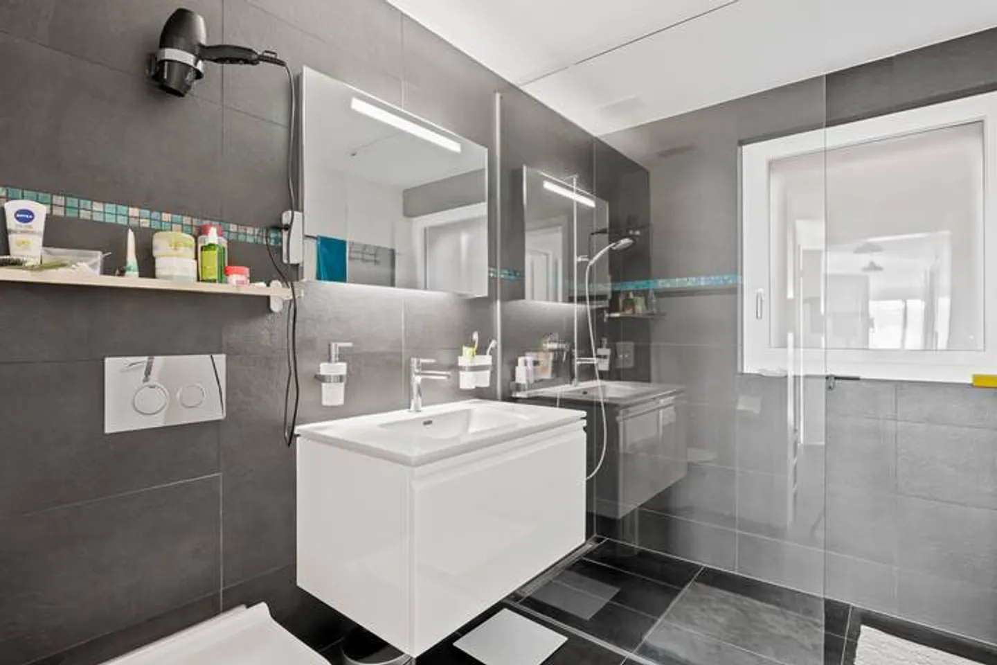 Modern Apartment with Alpine Views - Photo 6 of 9