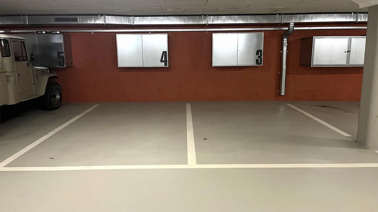 Underground parking space in top location in Gossau SG for sale - near public transport - Photo 1 of 7