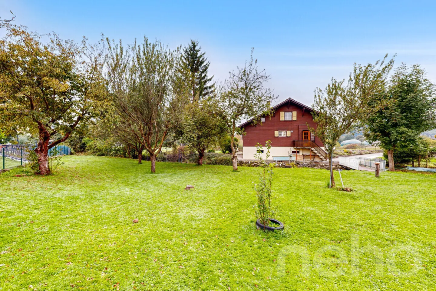 Charmantes Chalet mit Baupotenzial und großem Grundstück - Foto 4 von 13