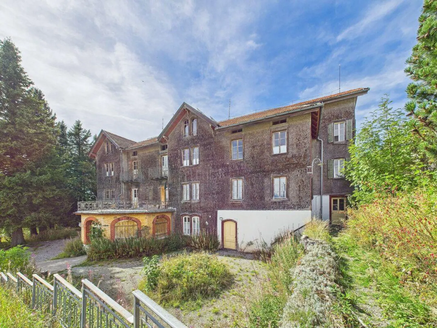 Belle-Époque Hotel with Alpine Views - Photo 9 of 31