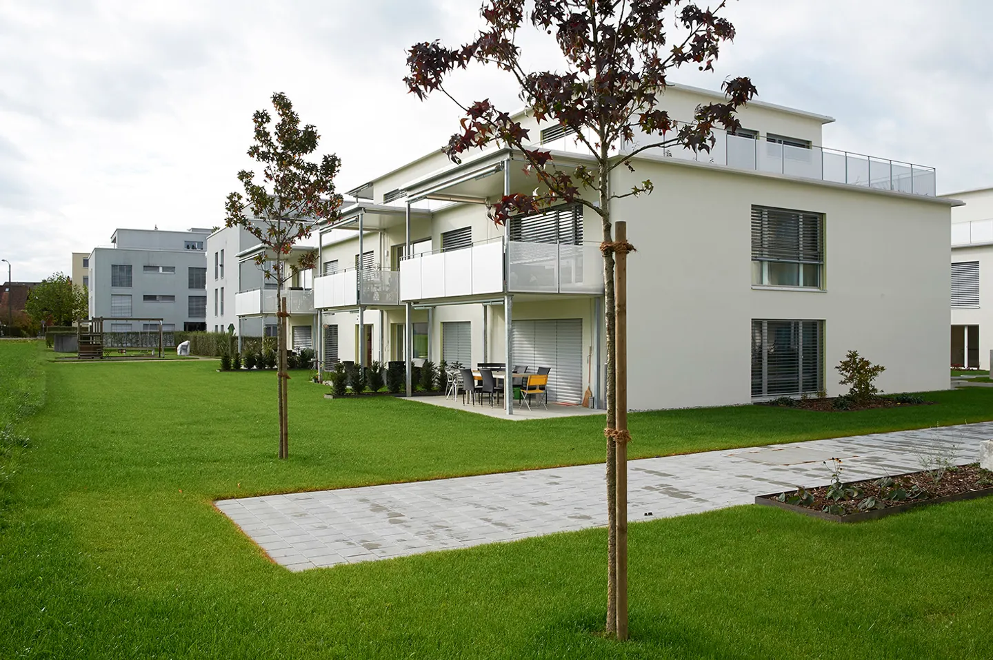 Vivere moderno con patio privato garantito! - Foto 1 di 7
