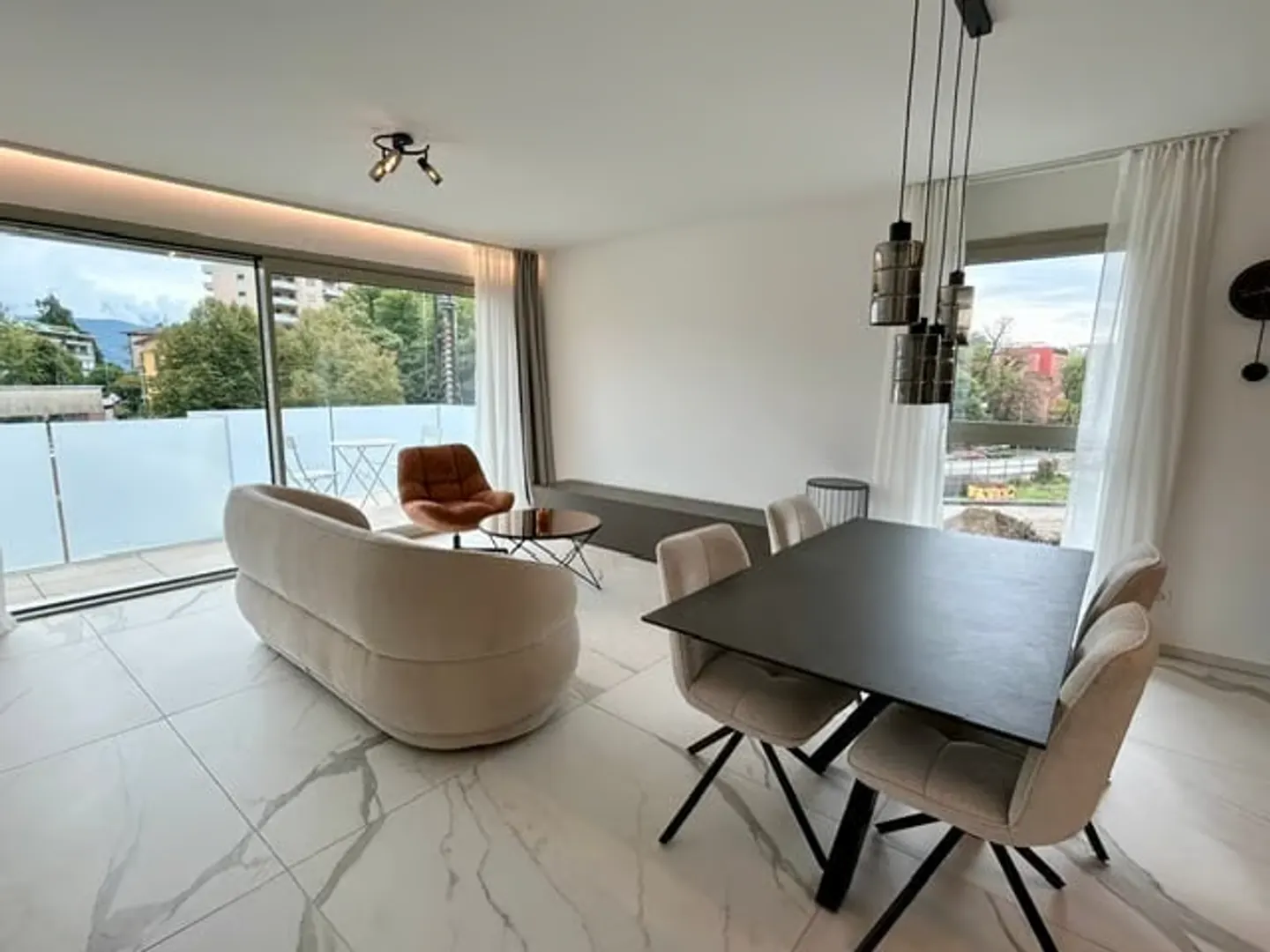 Luxus-Penthouse mit Terrasse und Jacuzzi in Massagno - Sofort verfügbar - Foto 26 von 29