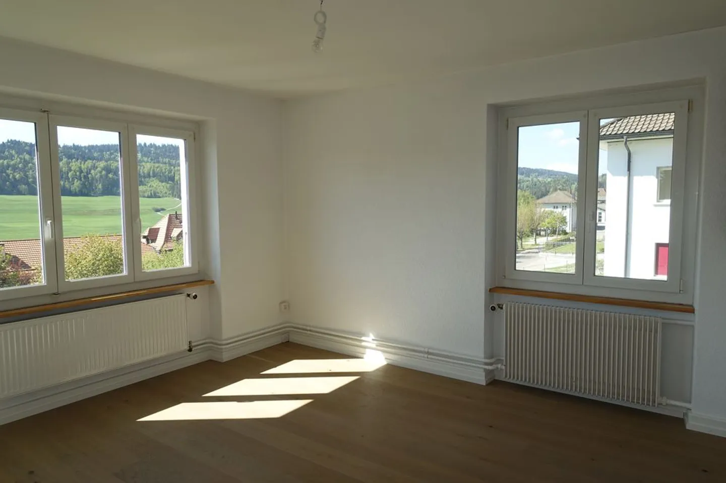 Tramelan - Appartamento 3,5 locali con balcone e garage - Foto 4 di 9
