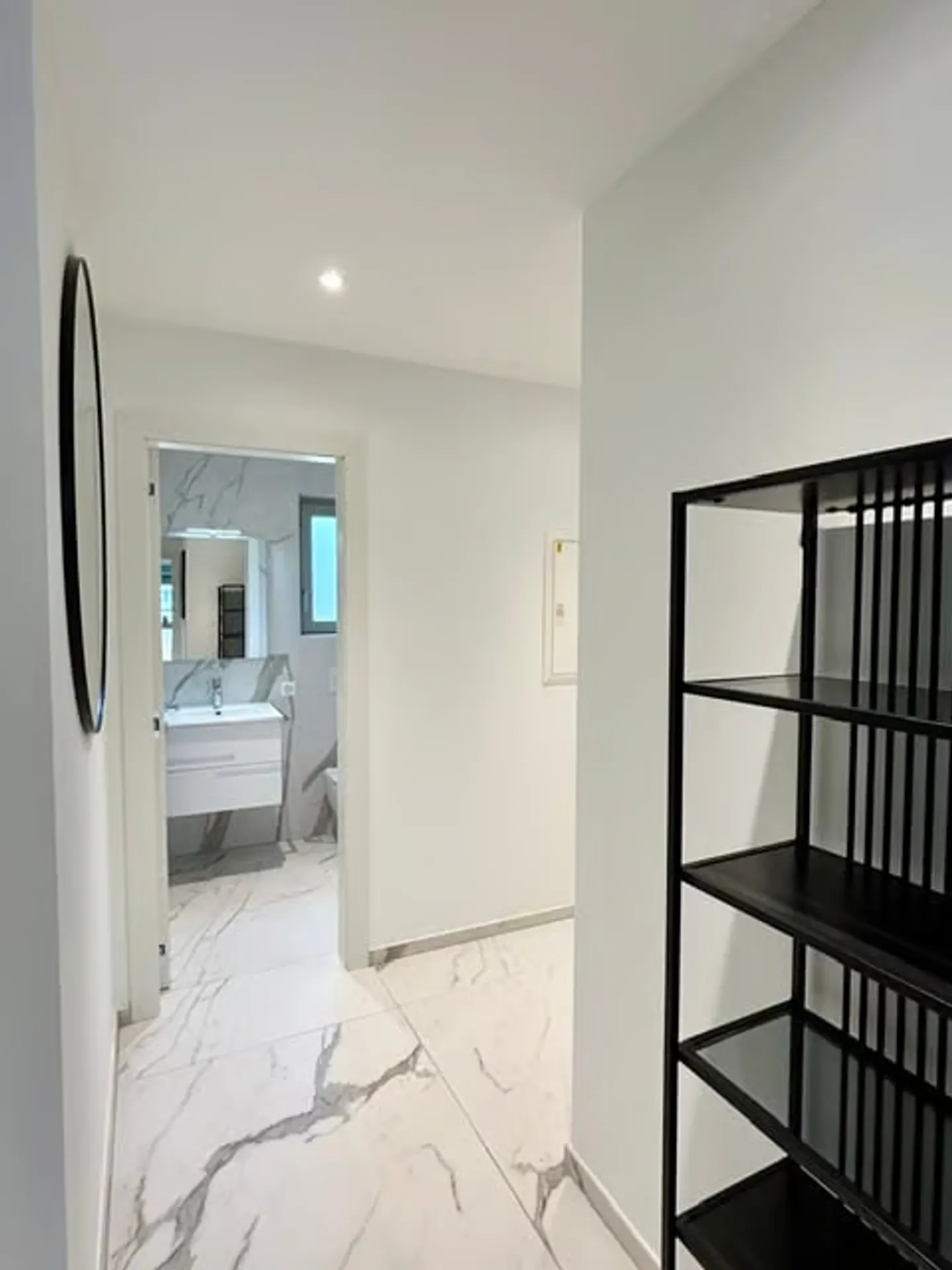 Luxus-Penthouse mit Terrasse und Jacuzzi in Massagno - Sofort verfügbar - Foto 29 von 29