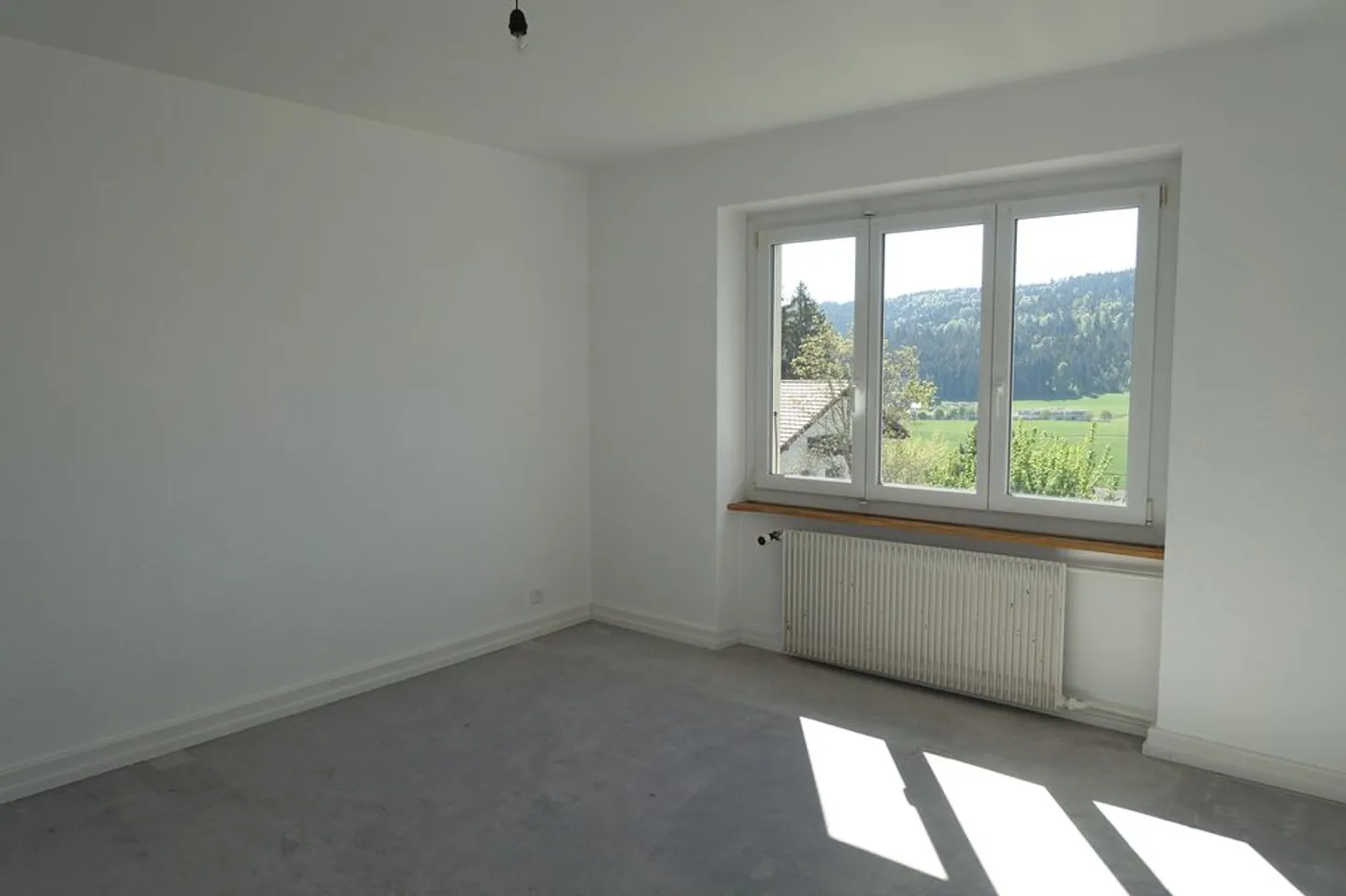 Tramelan - Appartamento 3,5 locali con balcone e garage - Foto 6 di 9
