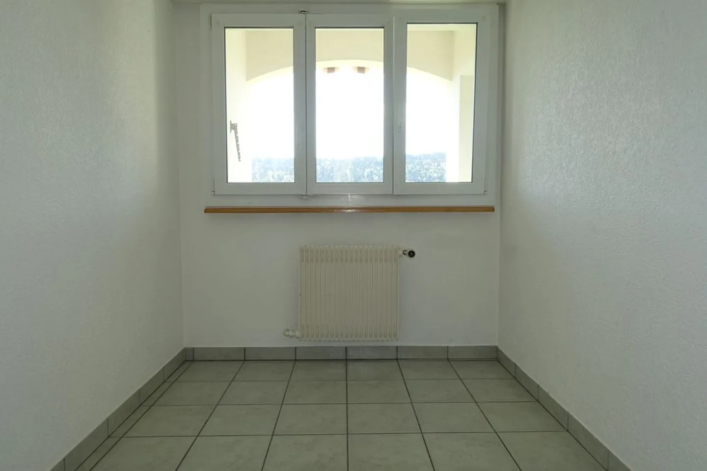 Tramelan - Appartamento 3,5 locali con balcone e garage - Foto 7 di 9
