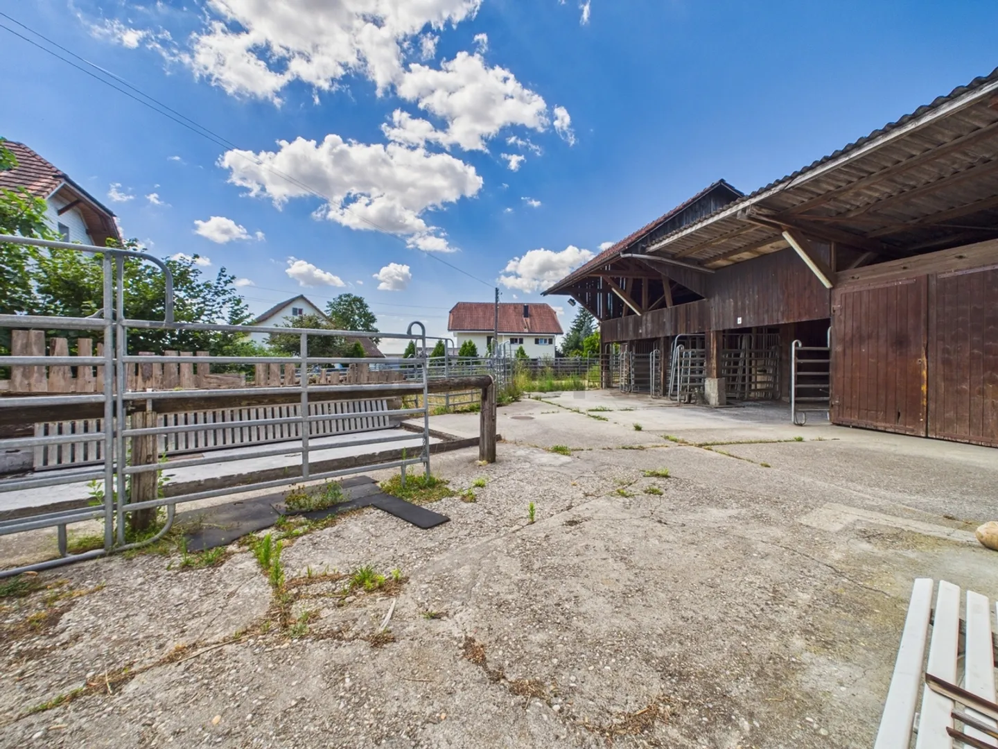 Historical 8.5-Room Farmhouse with Charm, Horse Stable and Large... - Photo 4 of 13