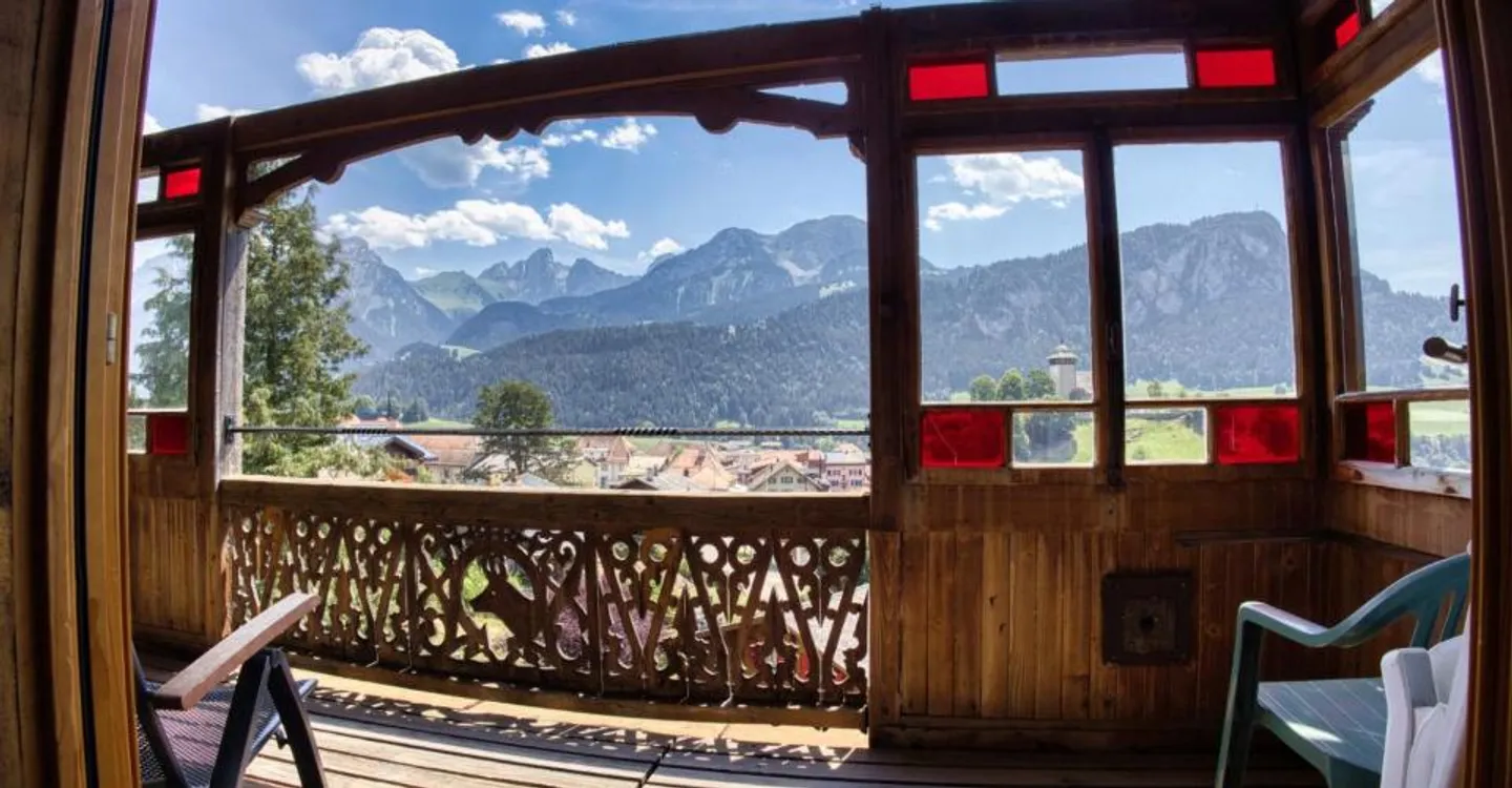 Appartement Charmant avec Vue sur Montagne - Photo 1 sur 10