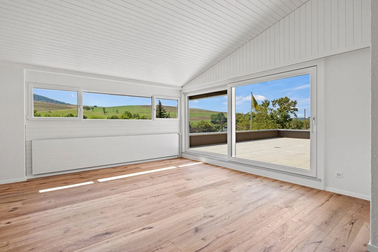 Appartamento moderno di 4,5 stanze con vista a Beggingen - Foto 4 di 13