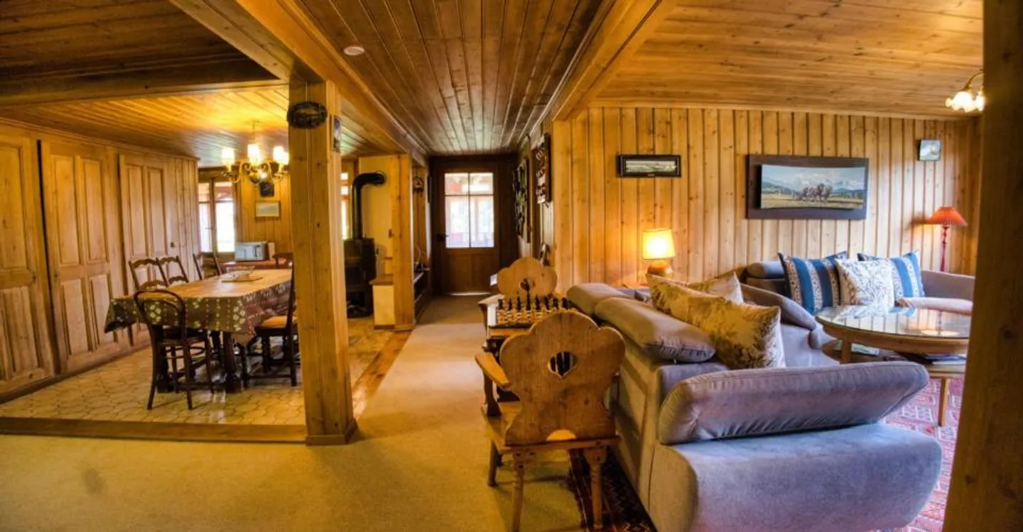 Appartement Charmant avec Vue sur Montagne - Photo 3 sur 10