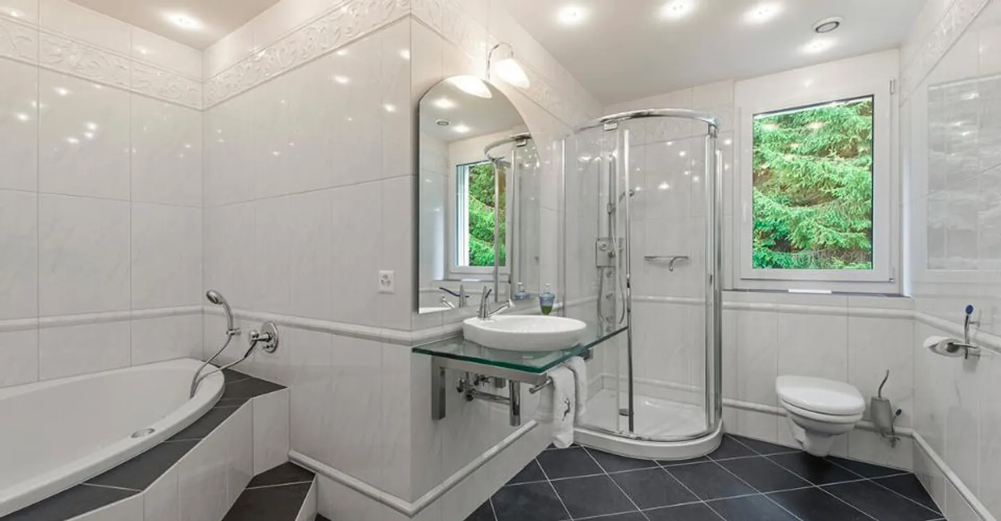 Davos: grosszügige Ferienwohnung mit unverbaubarer Weitsicht - Photo 3 sur 4
