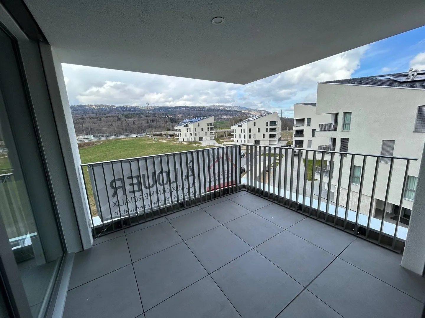 Wunderschöne 4,5 Zimmer - Umgehung 10 - Vallorbe - Los E-C-4 - Foto 3 von 12