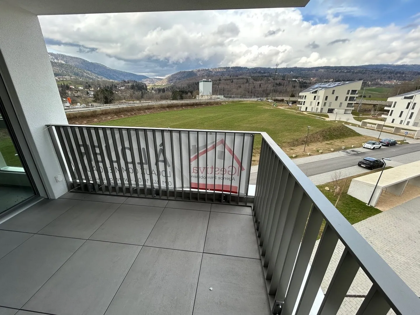 Wunderschöne 4,5 Zimmer - Umgehung 10 - Vallorbe - Los E-C-4 - Foto 4 von 12