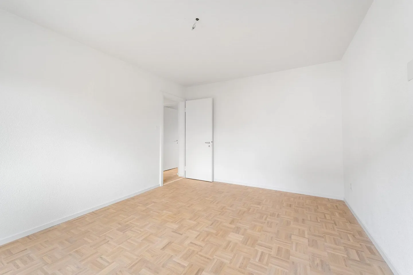 In the Heart of Wiedikon - Living at the Pulse of the City! - Photo 8 of 13