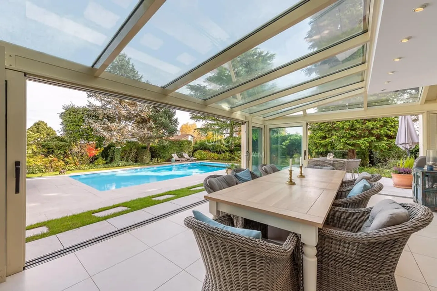 Magnifique maison familiale nichée dans quartier privatif - Foto 3 von 13