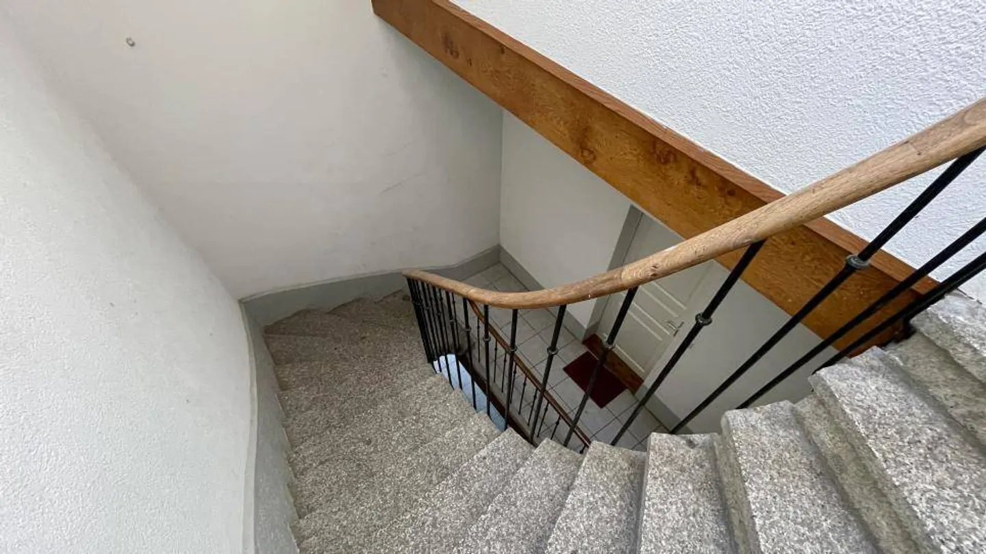Residential building - Photo 3 of 6