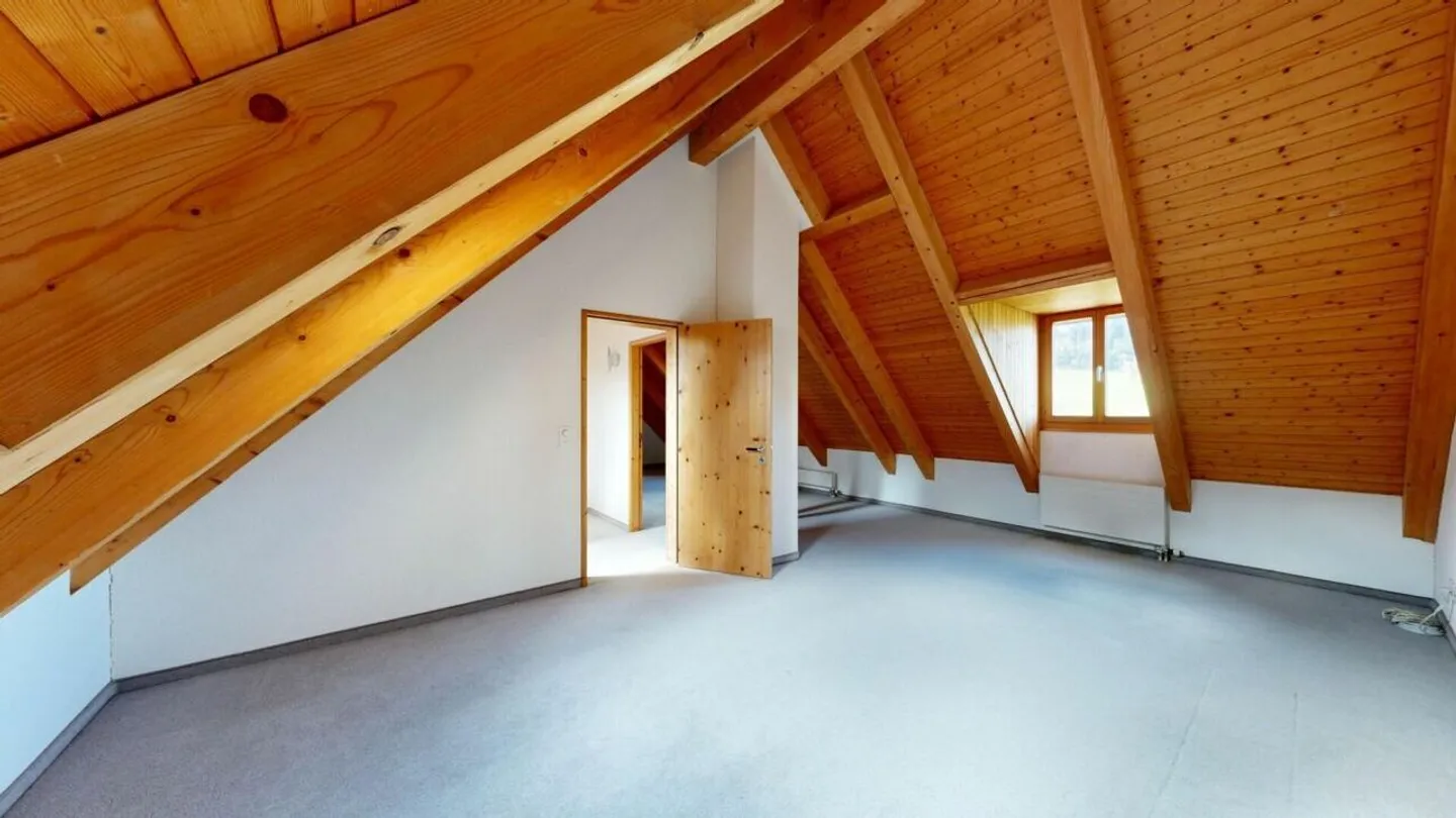 Here, residential dreams can come true - Terraced single-family house with great potential - Photo 14 of 17