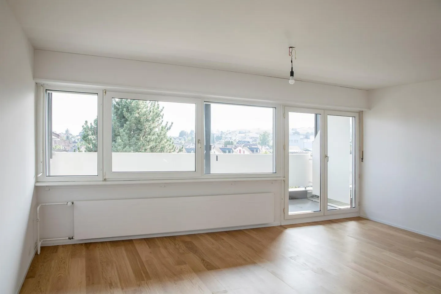 Bright Single Apartment in a Quiet Location! - Photo 7 of 7