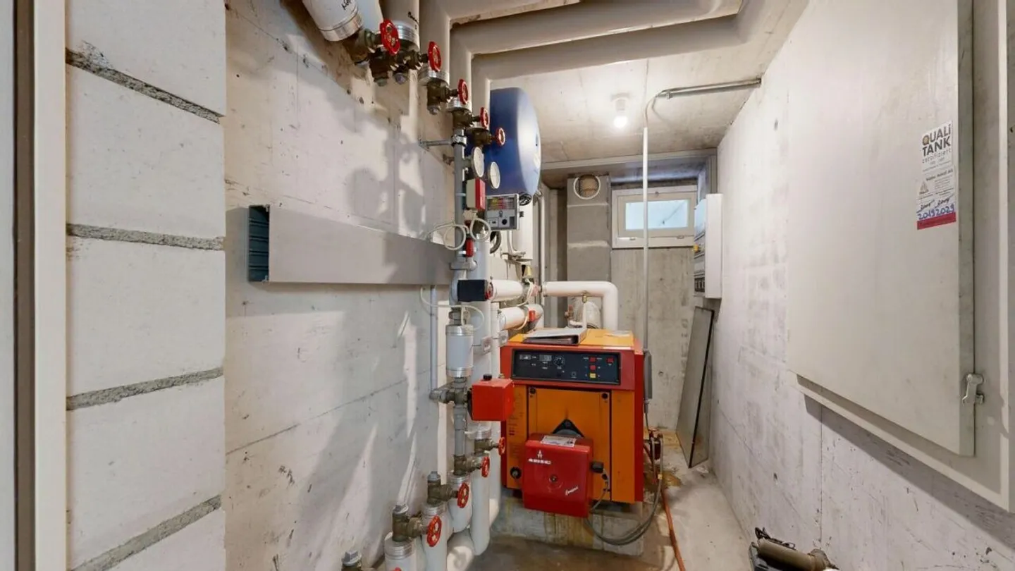 Here, residential dreams can come true - Terraced single-family house with great potential - Photo 16 of 17