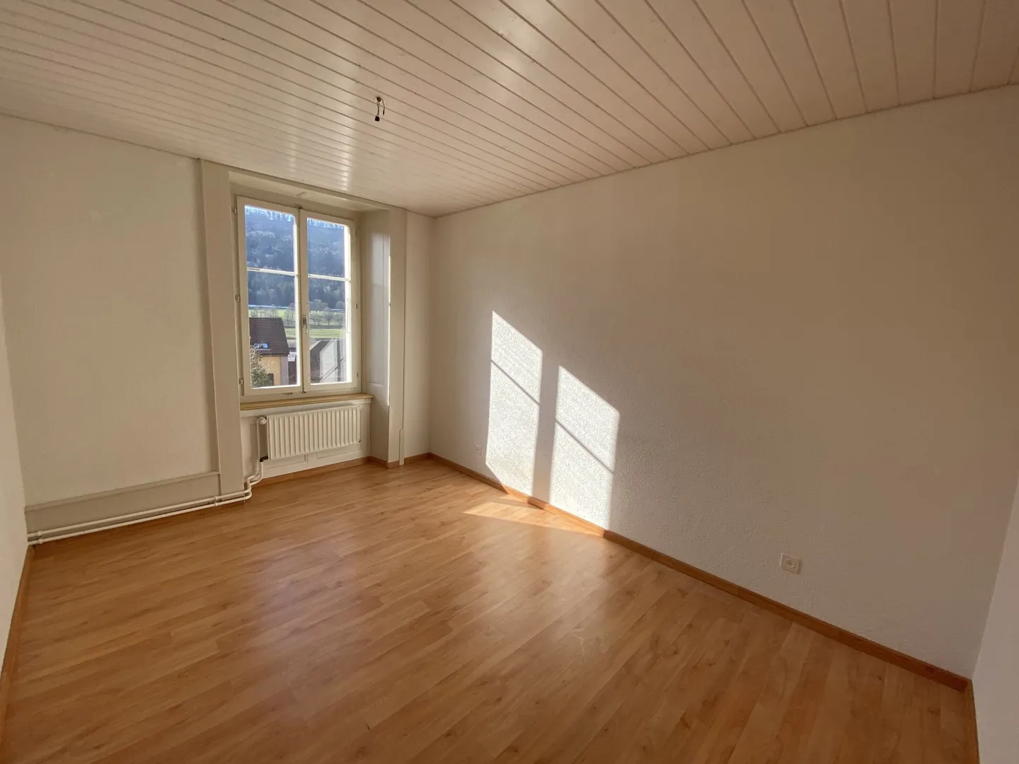 «St-Imier, helle 2.5-Zimmerwohnung im 1. OG» - Foto 3 von 8