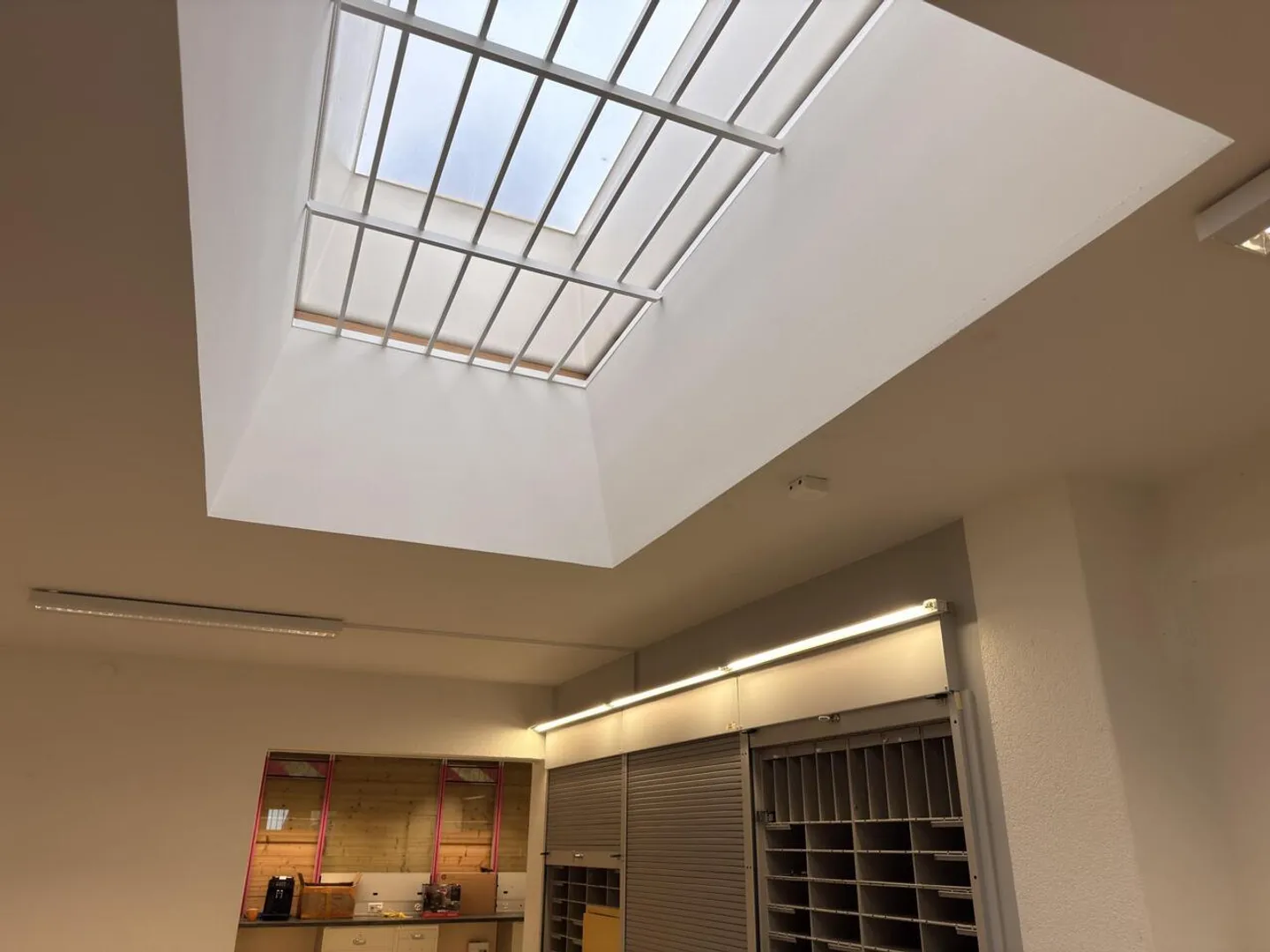 Atypical commercial space of 100 m² in the heart of Ovronnaz - Photo 6 of 7